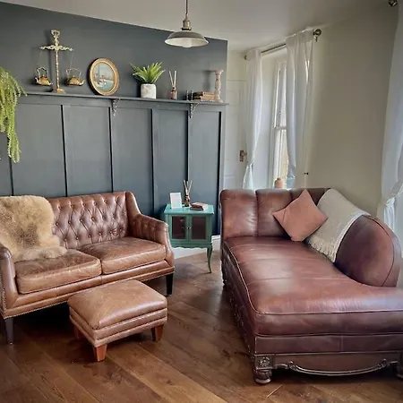 Period Apartment, Great Views, In Heart Of Town. Bradford-On-Avon Extérieur photo