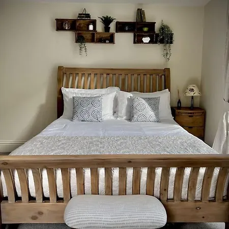 Period Apartment, Great Views, In Heart Of Town. Bradford-On-Avon Extérieur photo