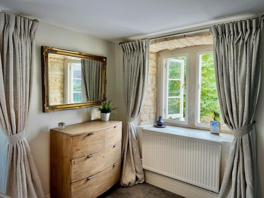 Period Apartment, Great Views, In Heart Of Town. Apartment Bradford-On-Avon