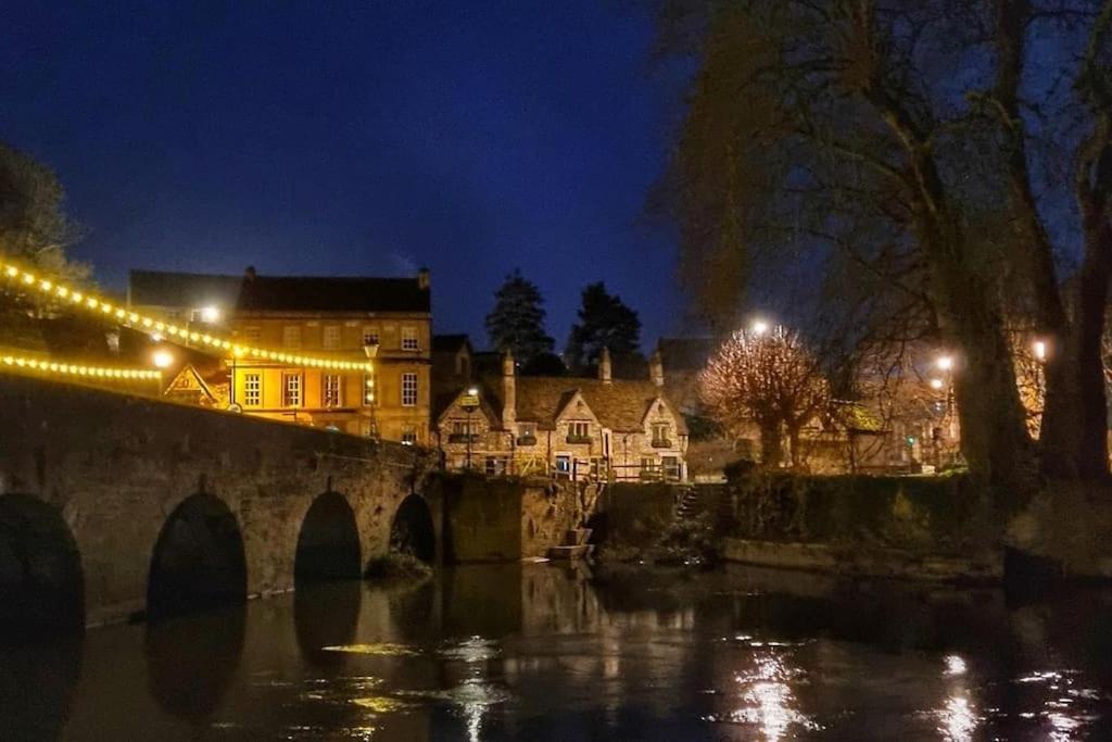 Period Apartment, Great Views, In Heart Of Town. Bradford-On-Avon
